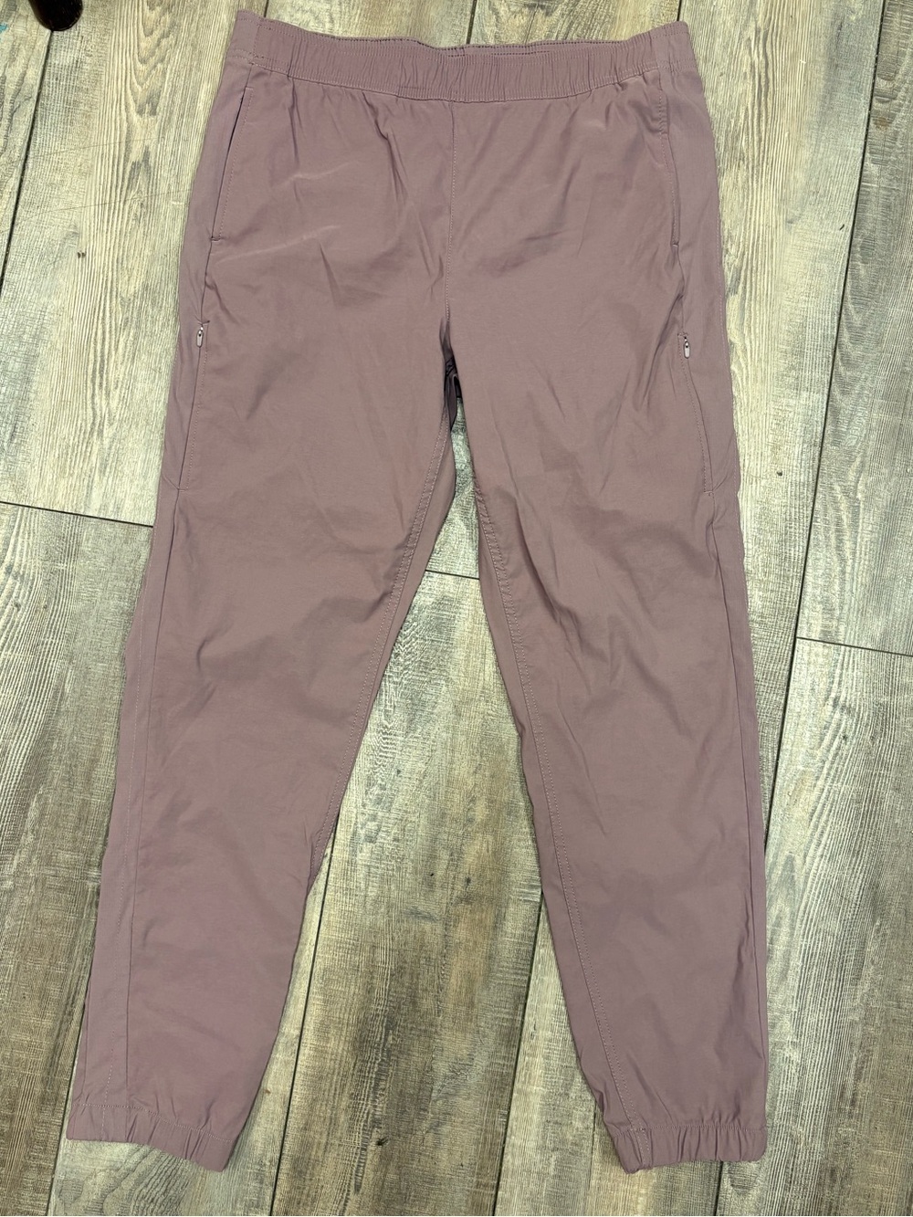 Eddie Bauer Women’s size 8 Light Outdoor Pants mauve